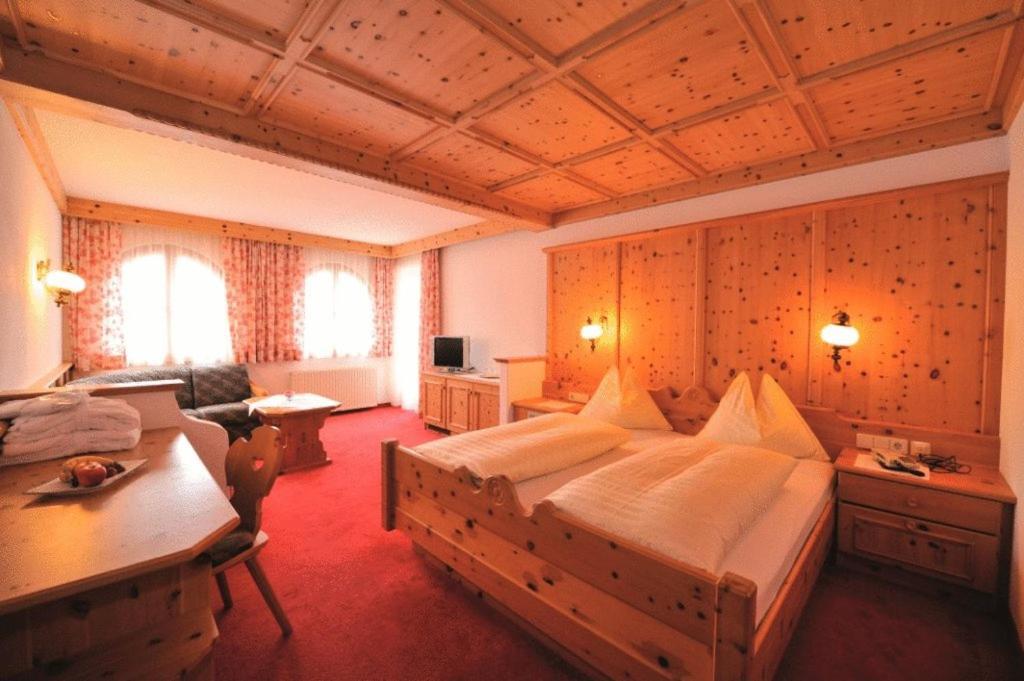 Alpines Gourmet Hotel Montanara Flachau Exterior photo